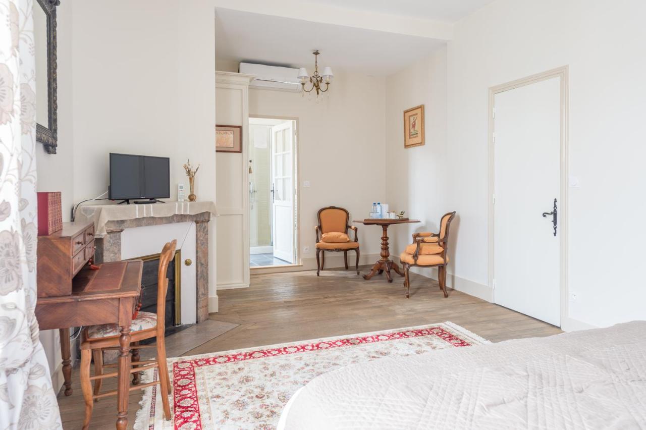 ブロワ La Perluette Bed & Breakfast エクステリア 写真